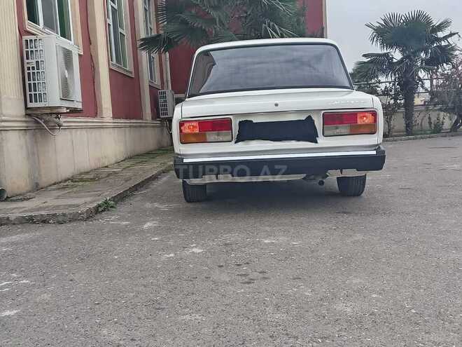 LADA (VAZ) 2107 2004, 58,000 km - 1.6 l - Salyan