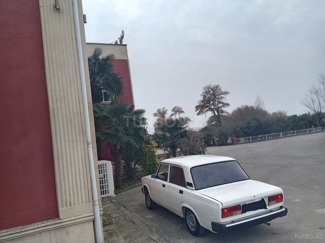 LADA (VAZ) 2107 2004, 58,000 km - 1.6 l - Salyan