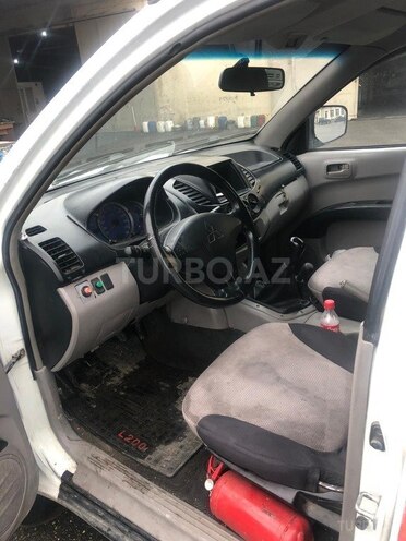 Mitsubishi L200 2008, 325,000 km - 2.5 l - Bakı
