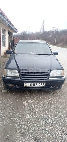 Mercedes C 200 1995, 246,115 km - 2.0 l - Quba
