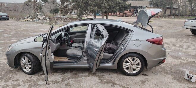 Hyundai Elantra 2019, 158,464 km - 2.0 l - Bakı