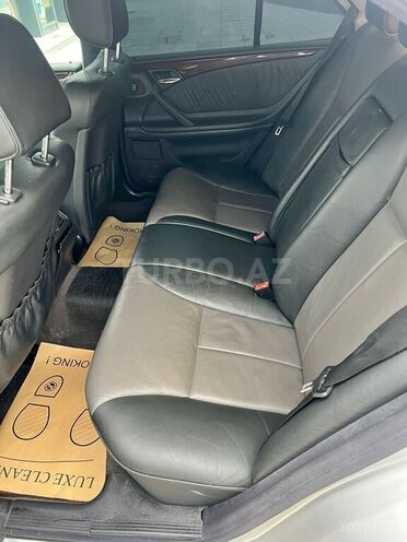 Mercedes E 220 d 2001, 342,000 km - 2.2 l - Bakı