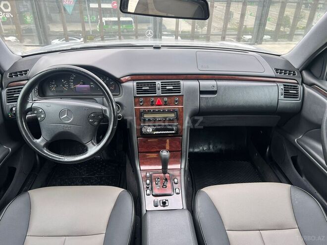 Mercedes E 220 d 2001, 342,000 km - 2.2 l - Bakı