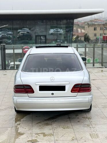 Mercedes E 220 d 2001, 342,000 km - 2.2 l - Bakı