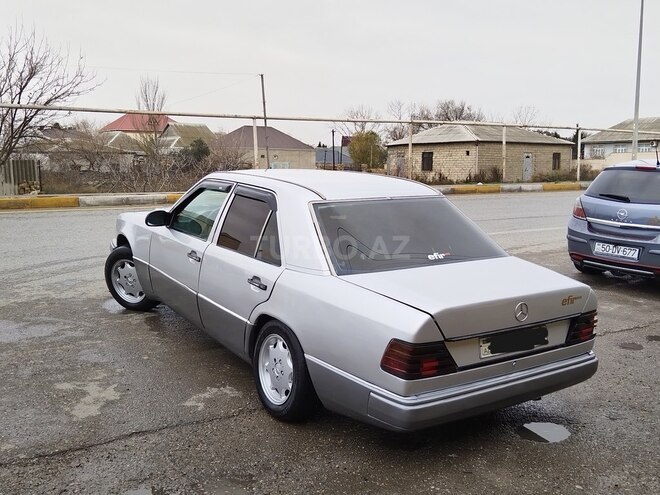 Mercedes E 200 d 1992, 250,000 km - 2.0 л - Sumqayıt