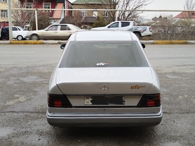 Mercedes E 200 d 1992, 250,000 km - 2.0 л - Sumqayıt