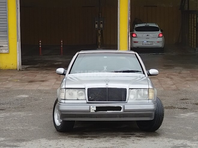 Mercedes E 200 d 1992, 250,000 km - 2.0 л - Sumqayıt