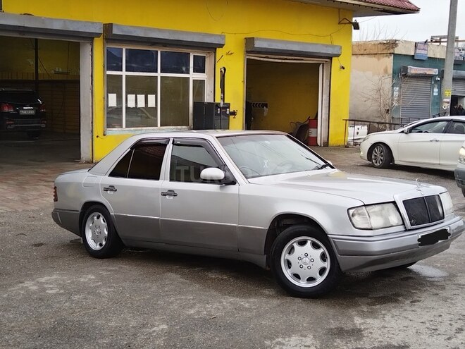 Mercedes E 200 d 1992, 250,000 km - 2.0 л - Sumqayıt