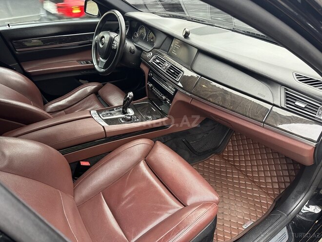 BMW 750 2011, 218,000 km - 4.4 l - Bakı