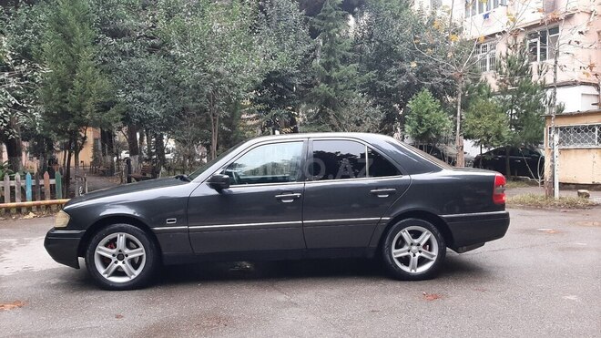 Mercedes C 180 1995, 442,365 km - 1.8 l - Bakı