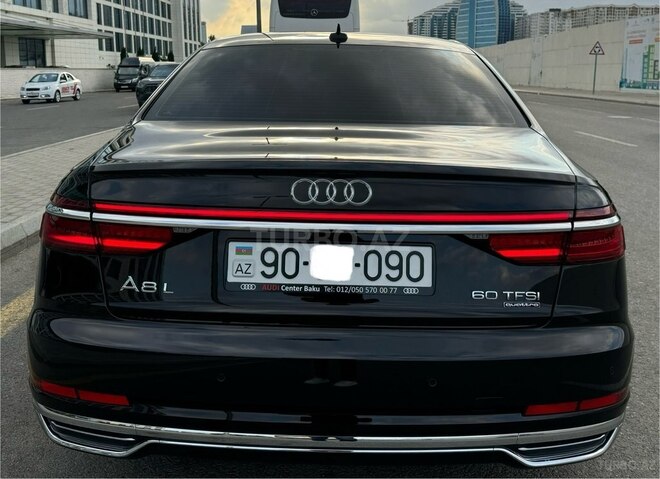 Audi A8-3