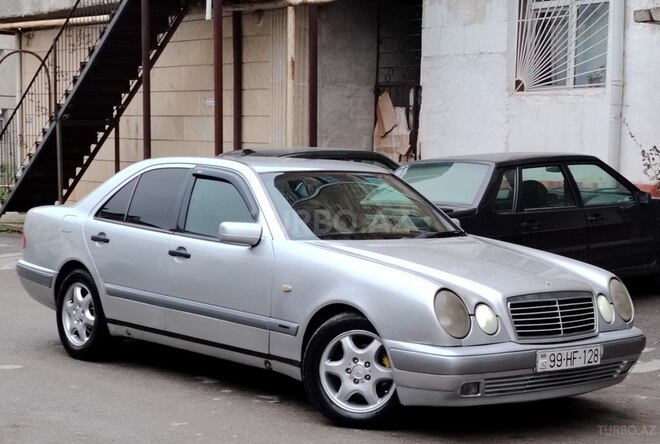 Mercedes E 220 d 1999, 245,000 km - 2.2 л - Bakı