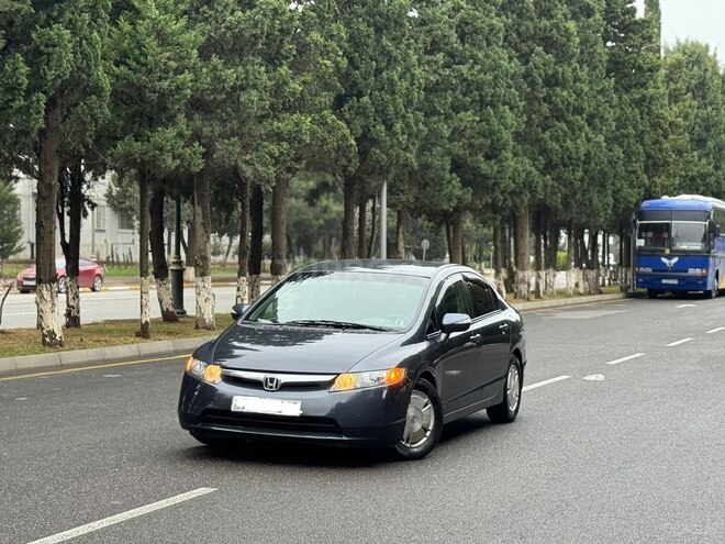 Honda Civic 2008, 330,000 km - 1.3 l - Sumqayıt
