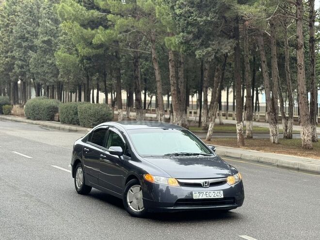 Honda Civic 2008, 330,000 km - 1.3 l - Sumqayıt