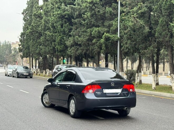 Honda Civic 2008, 330,000 km - 1.3 l - Sumqayıt
