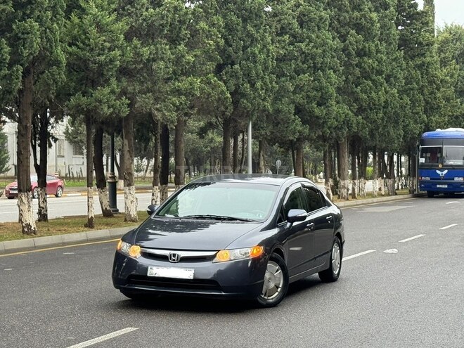 Honda Civic 2008, 330,000 km - 1.3 l - Sumqayıt