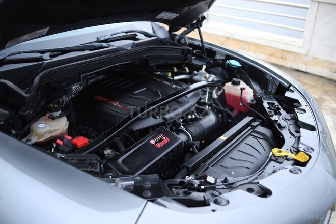 Alfa Romeo Stelvio-11