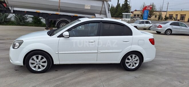 Kia Rio-3