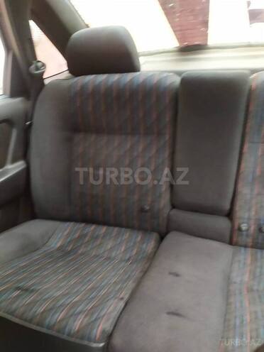 Opel Vectra 1994, 220,000 km - 1.8 l - Bakı