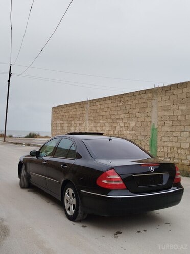 Mercedes E 240 2005, 259,500 km - 2.6 l - Bakı