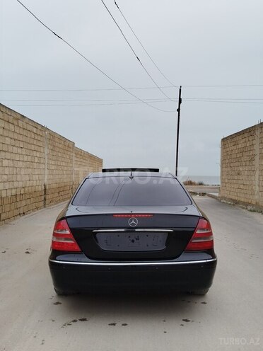 Mercedes E 240 2005, 259,500 km - 2.6 l - Bakı