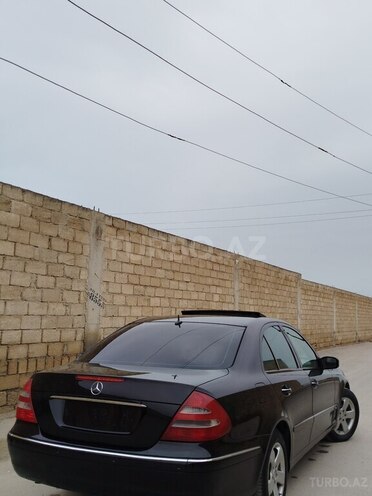 Mercedes E 240 2005, 259,500 km - 2.6 l - Bakı