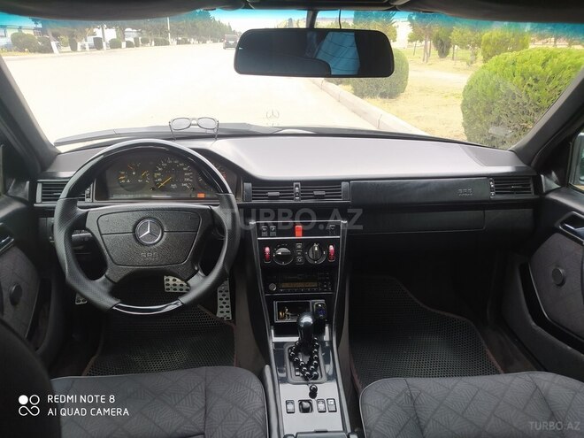 Mercedes E 200 1995, 420,000 km - 2.0 l - Sumqayıt