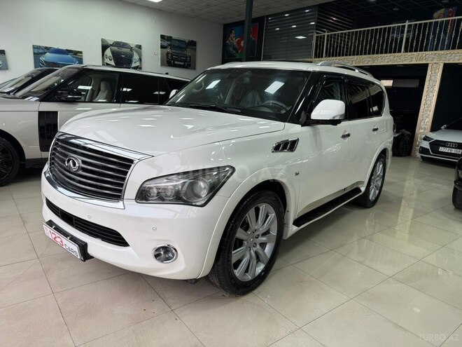 Infiniti QX80-3