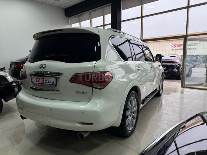 Infiniti QX80-6