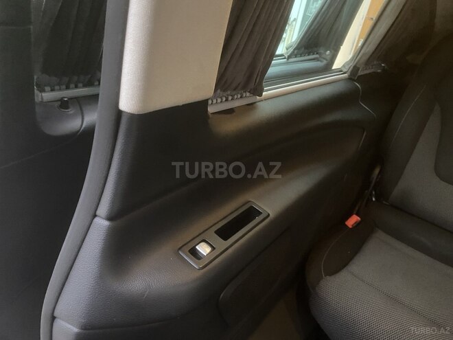 Mercedes V 220 2014, 268,000 km - 2.2 l - Bakı