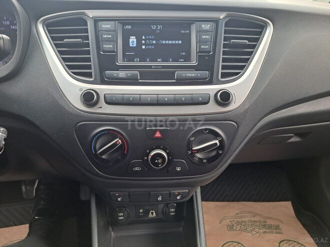 Hyundai Accent 2018, 156,300 km - 1.6 л - Bakı