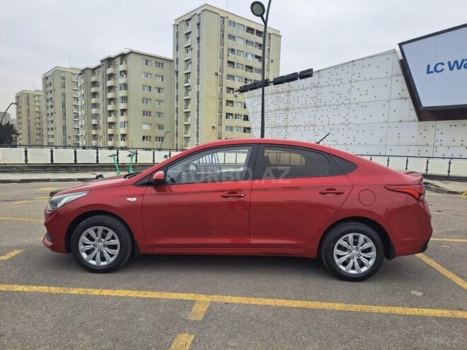 Hyundai Accent 2018, 156,300 km - 1.6 л - Bakı