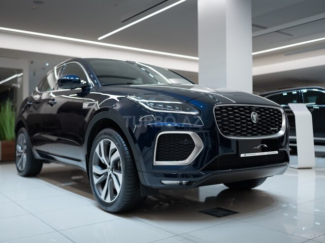 Jaguar E-Pace-3