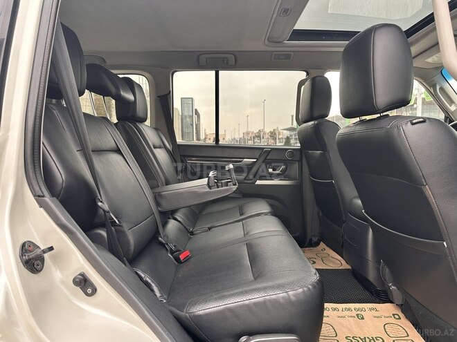 Mitsubishi Pajero 2013, 163,457 km - 3.8 l - Bakı