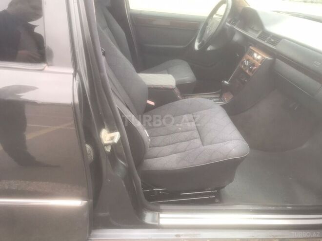 Mercedes E 220 1995, 500,000 km - 2.2 l - Bakı