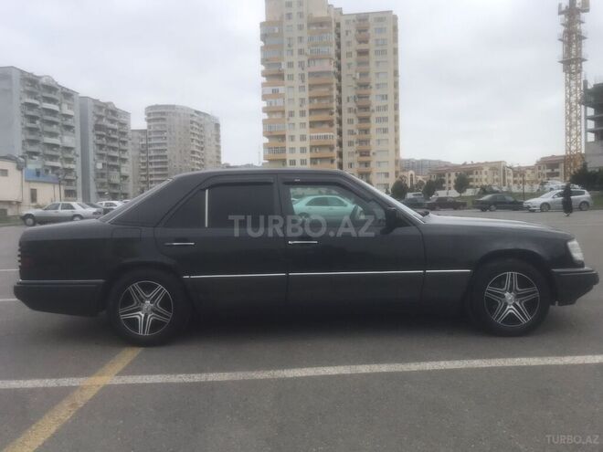 Mercedes E 220 1995, 500,000 km - 2.2 l - Bakı