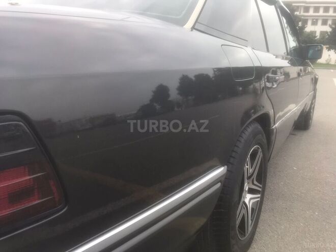 Mercedes E 220 1995, 500,000 km - 2.2 l - Bakı