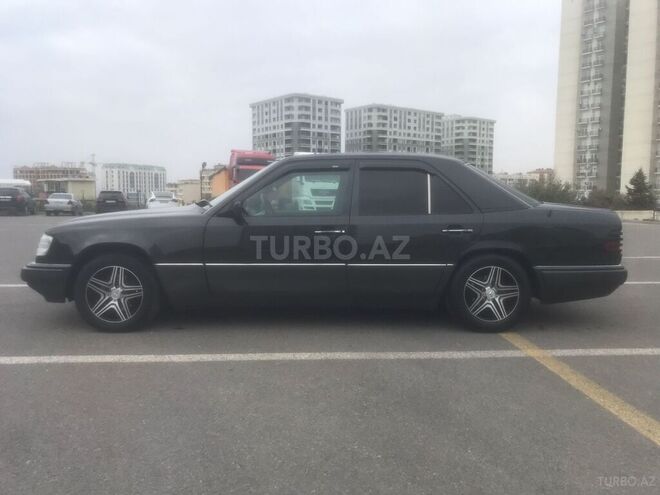 Mercedes E 220 1995, 500,000 km - 2.2 l - Bakı