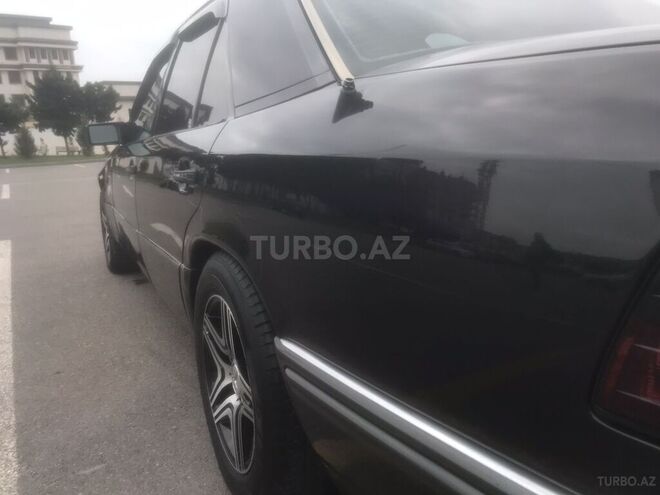 Mercedes E 220 1995, 500,000 km - 2.2 l - Bakı