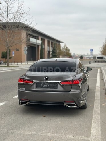 Lexus LS 350 2018, 165,000 km - 3.5 л - Bakı