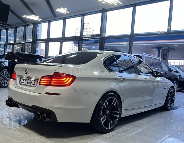 BMW 528-9
