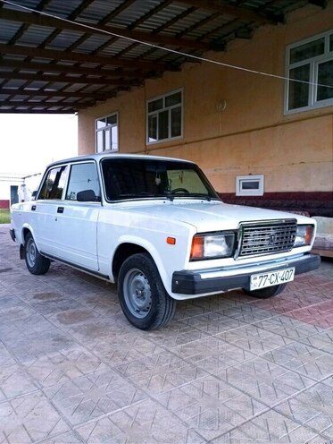 LADA (VAZ) 2107 2009, 181,000 km - 1.6 л - Salyan