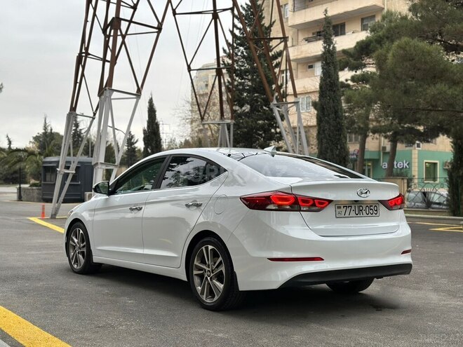 Hyundai Elantra 2016, 97,000 km - 2.0 l - Bakı