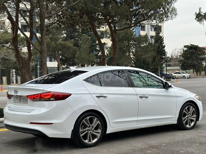 Hyundai Elantra 2016, 97,000 km - 2.0 l - Bakı