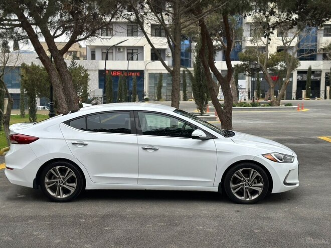 Hyundai Elantra 2016, 97,000 km - 2.0 l - Bakı