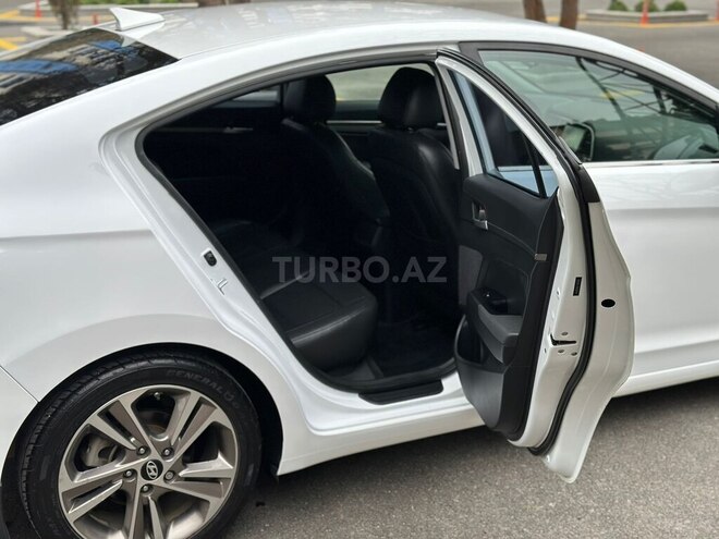 Hyundai Elantra 2016, 97,000 km - 2.0 l - Bakı