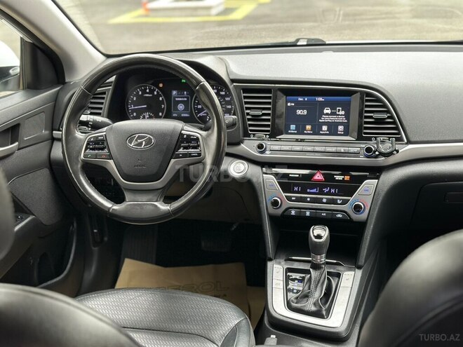 Hyundai Elantra 2016, 97,000 km - 2.0 l - Bakı