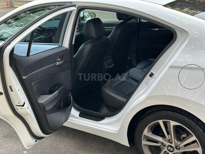 Hyundai Elantra 2016, 97,000 km - 2.0 l - Bakı