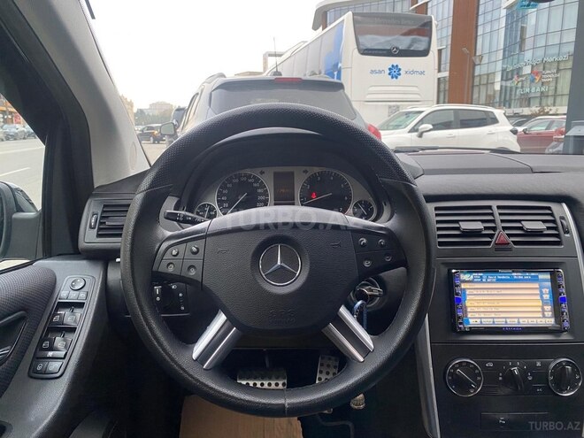 Mercedes B 180 2010, 179,000 km - 1.7 l - Bakı