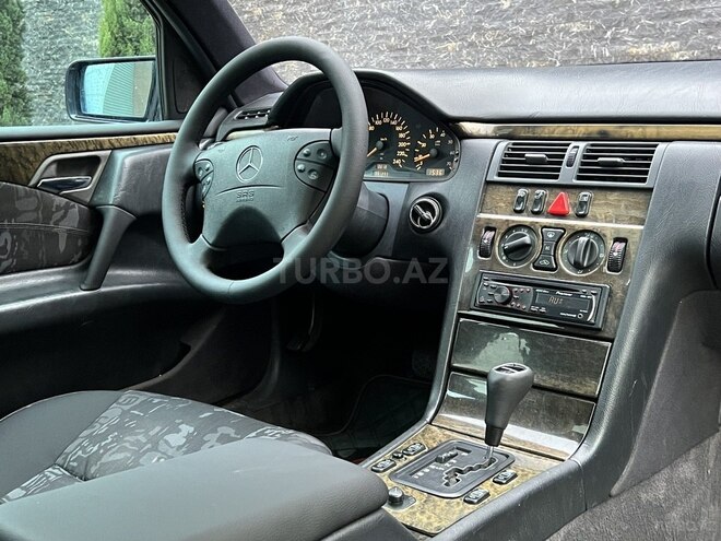 Mercedes E 230 1996, 342,000 km - 2.3 l - Bakı